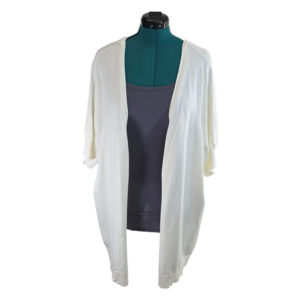 Torrid Cardigan V-Neck Sexy Cardi Button Front Sweater White 5 5X 28 NEW‎